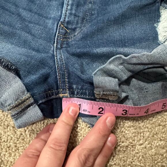Express Distressed Jean Shorts Style Shortie High Rise Women's Size 6 Rolled Hem - Picture 5 of 10